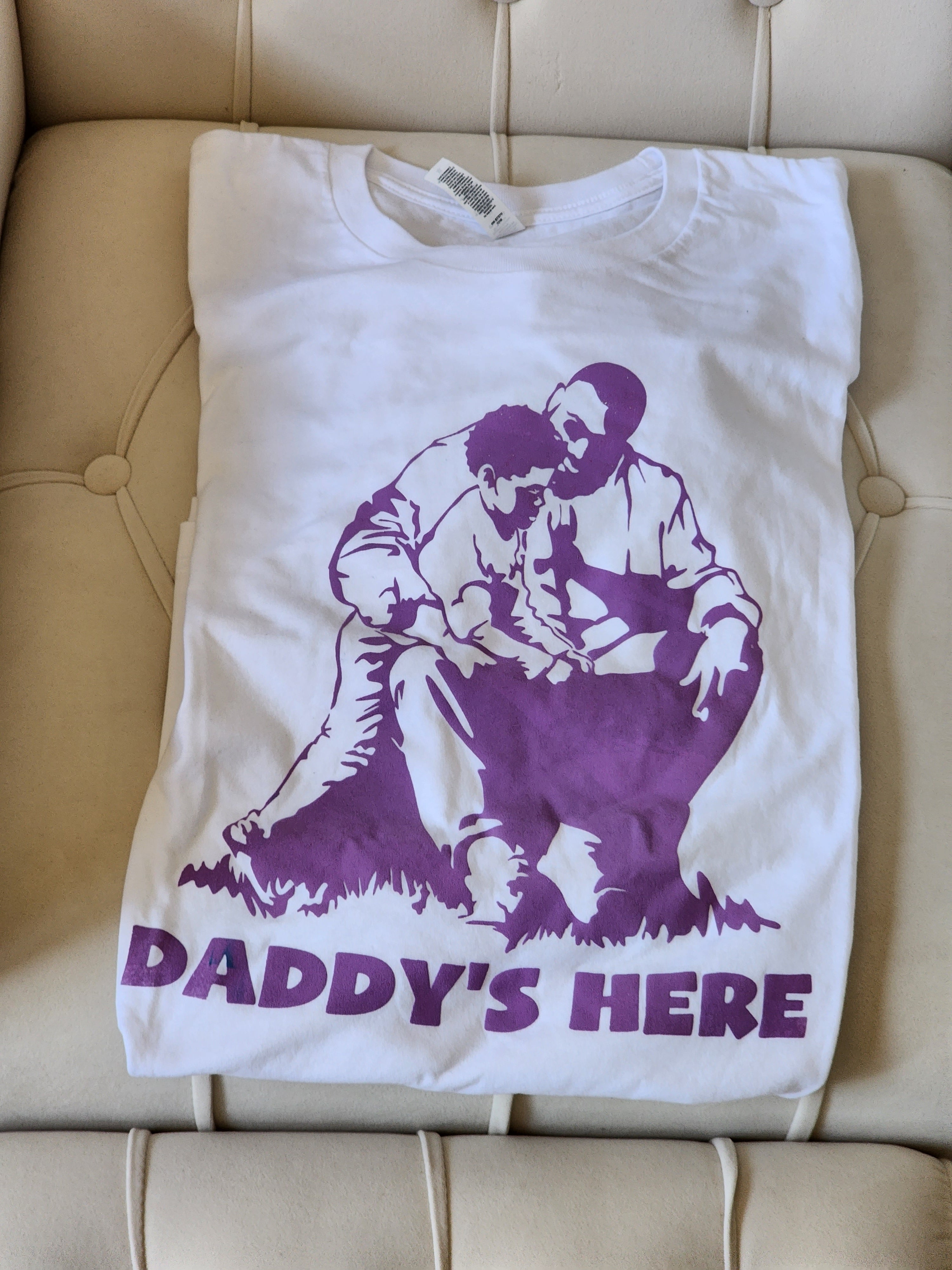 Daddy's Here - short sleeve shirt (white and purple)